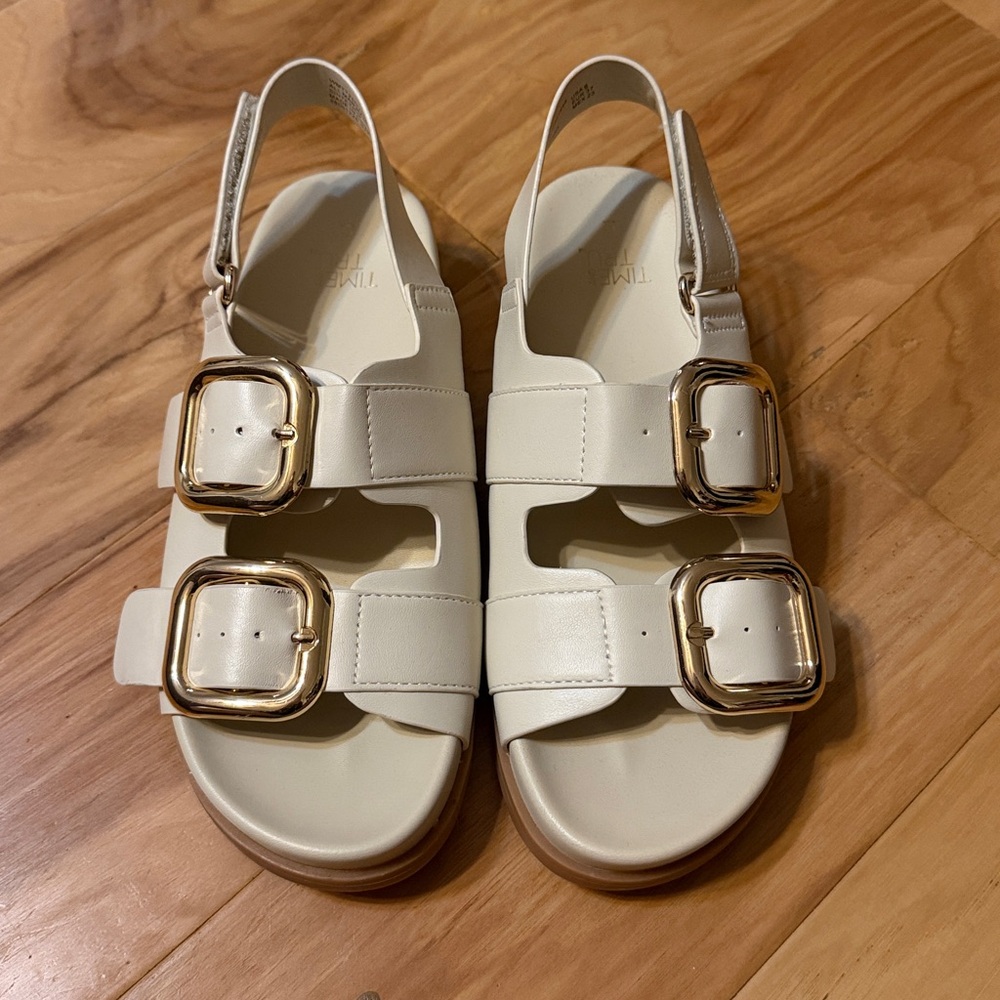 Time and Tru Sandals